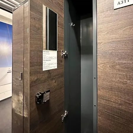 דירה Modern In In Out