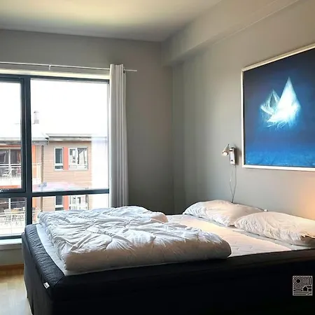 Modern In In Out *